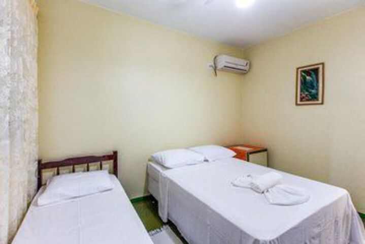 Room 6 of 11