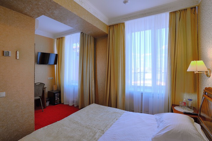 Room 18 of 72