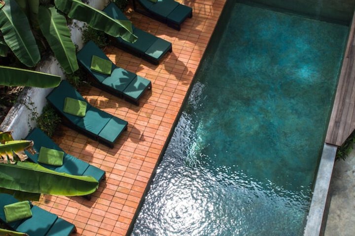 Pool 21 of 37