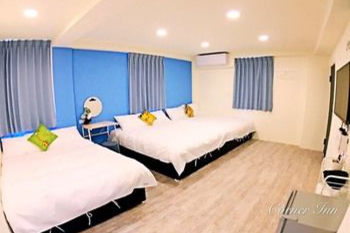 Room 11 of 27