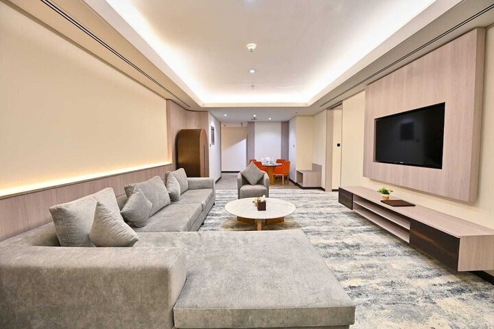 Room 18 of 39