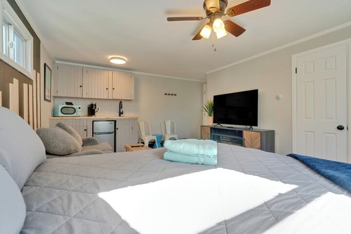 Room 14 of 33