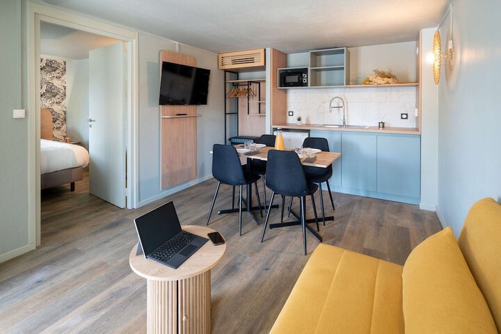 Private kitchenette