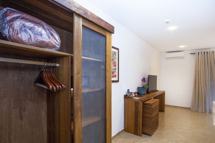 Room 18 of 130