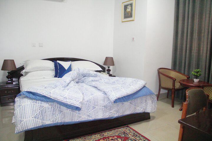 Room 12 of 42