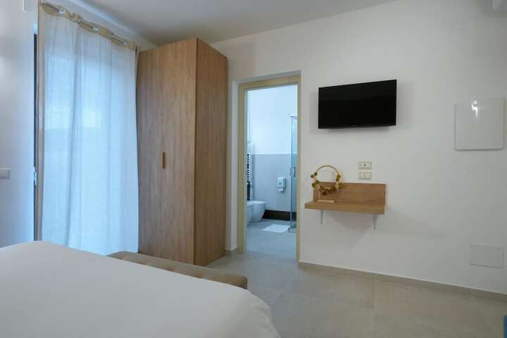 Room 12 of 29