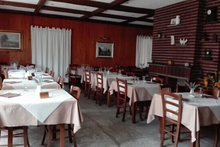 Dining 6 of 15