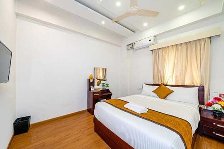 Room 15 of 37