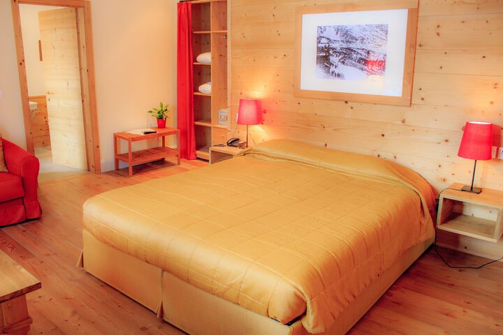 Room 25 of 177