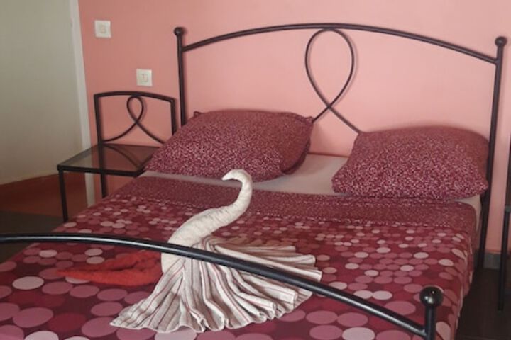 Room 9 of 82