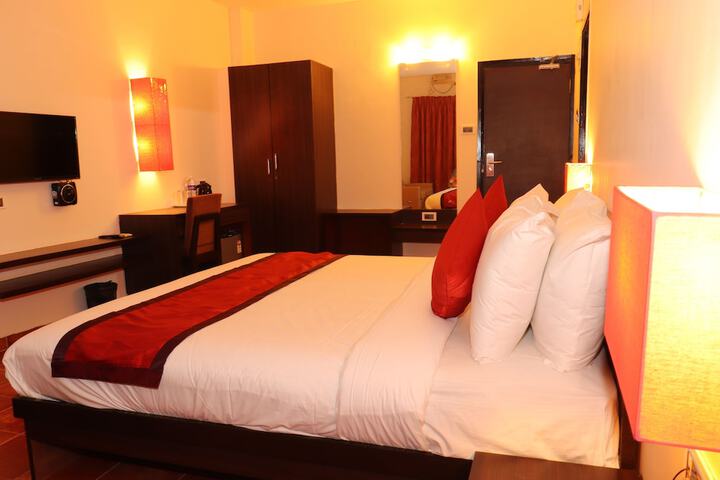 Room 13 of 14