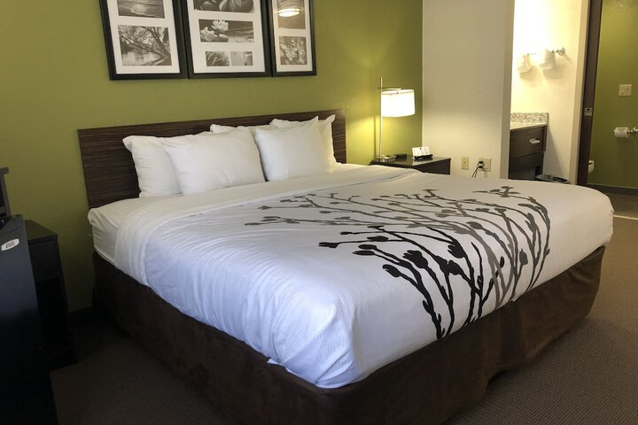 Room 10 of 50