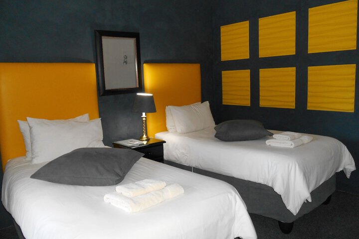 Room 12 of 50