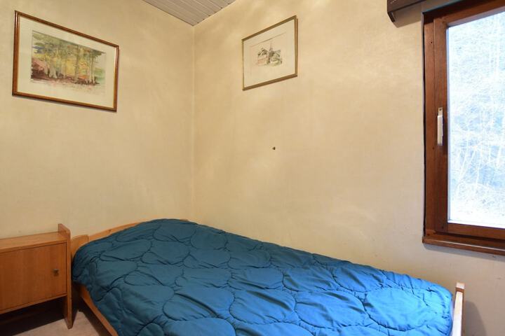 Room 6 of 31