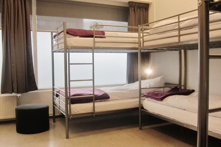 Room 193 of 276