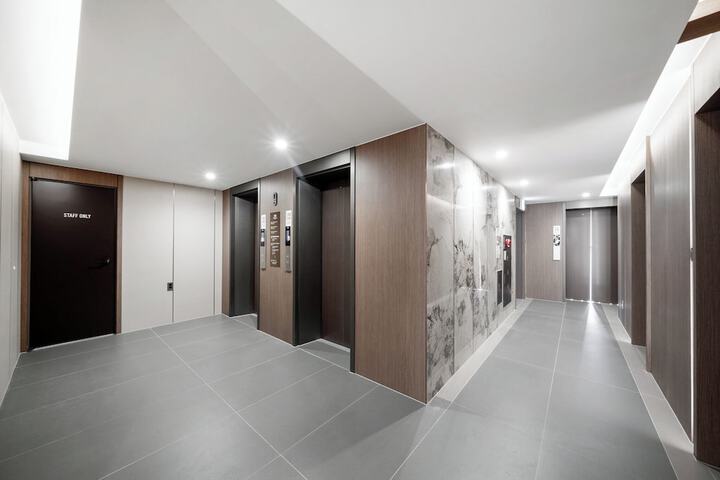 Ballroom/Hall 72 of 87
