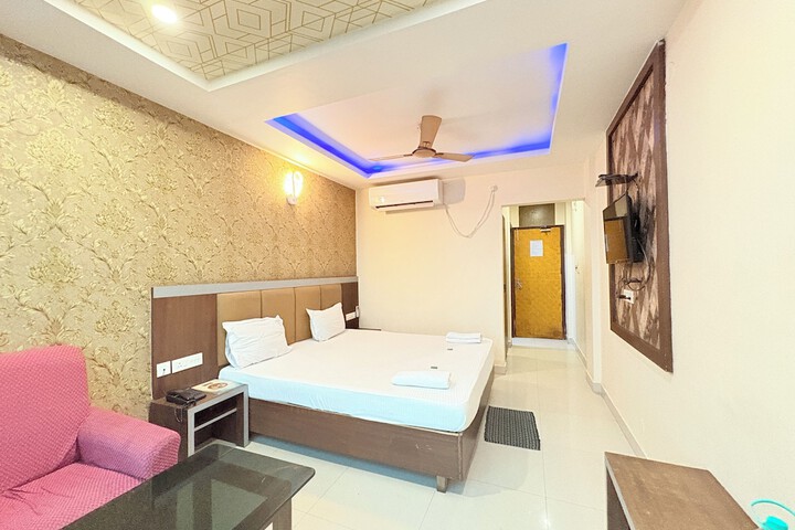 Room 15 of 30