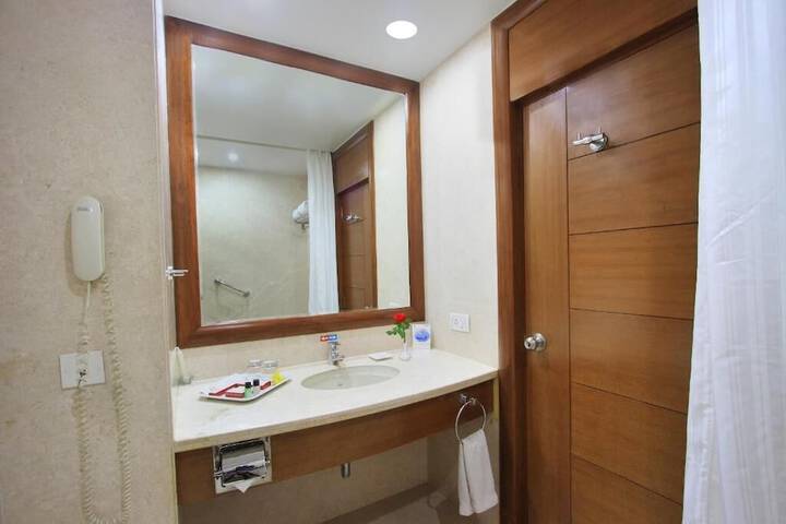 Room 8 of 29