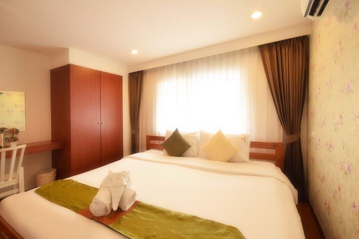 Room 28 of 92