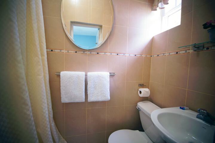 Room 6 of 39