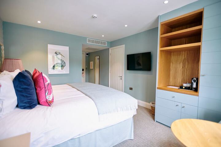 Room 25 of 131