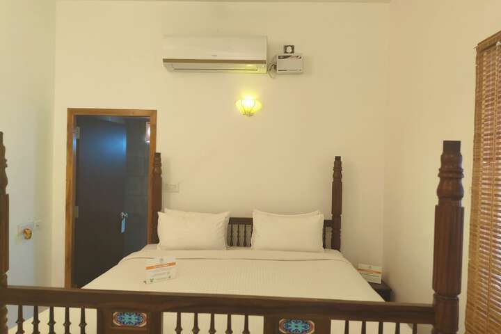 Room 27 of 89