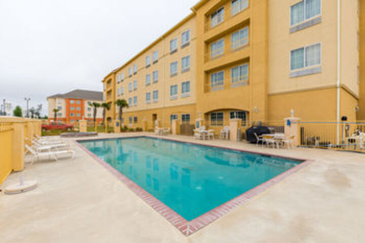 Pool 28 of 34