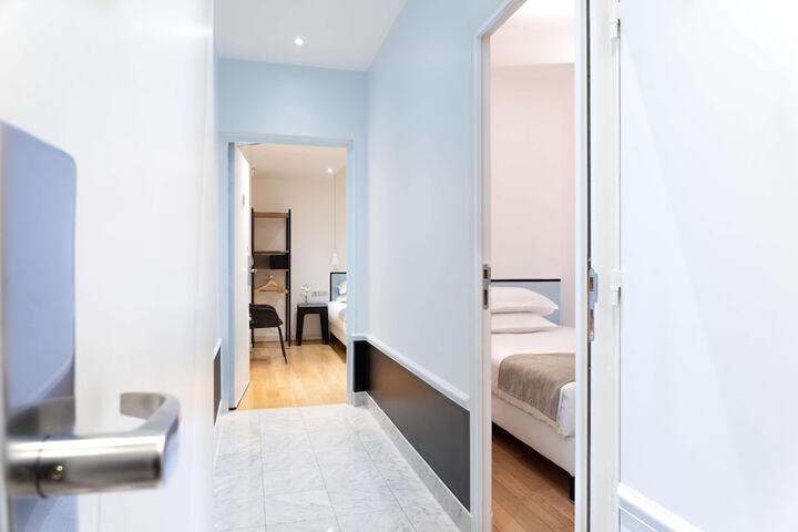 Room 17 of 54