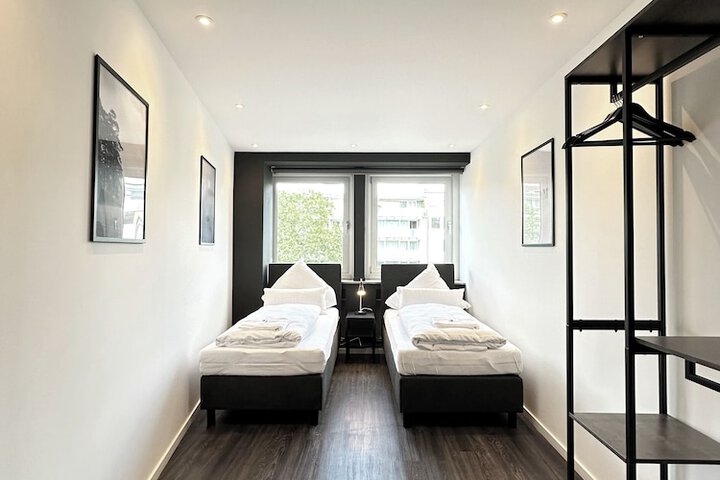 Room 26 of 63