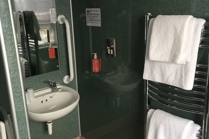 Room 73 of 139