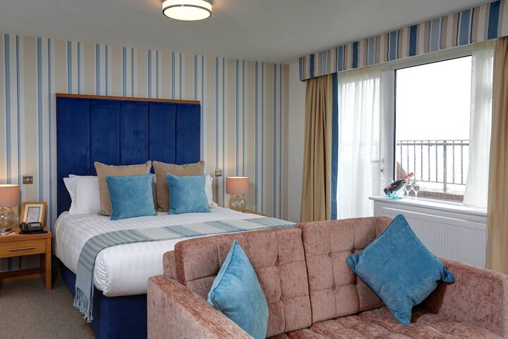 Room 12 of 34