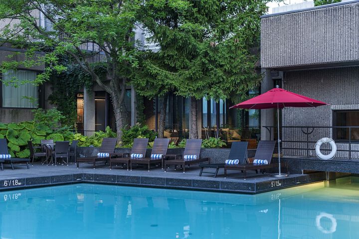 Rooftop pool
