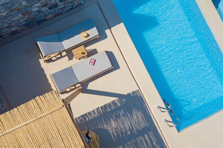 Pool 44 of 66