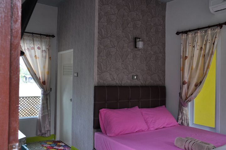 Room 6 of 40