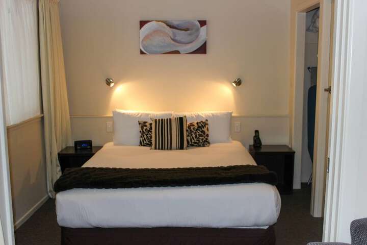 Room 108 of 302