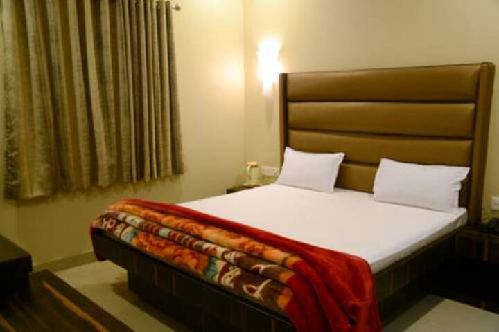 Hotel Heera Continental Mathura