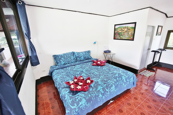 Room 30 of 99