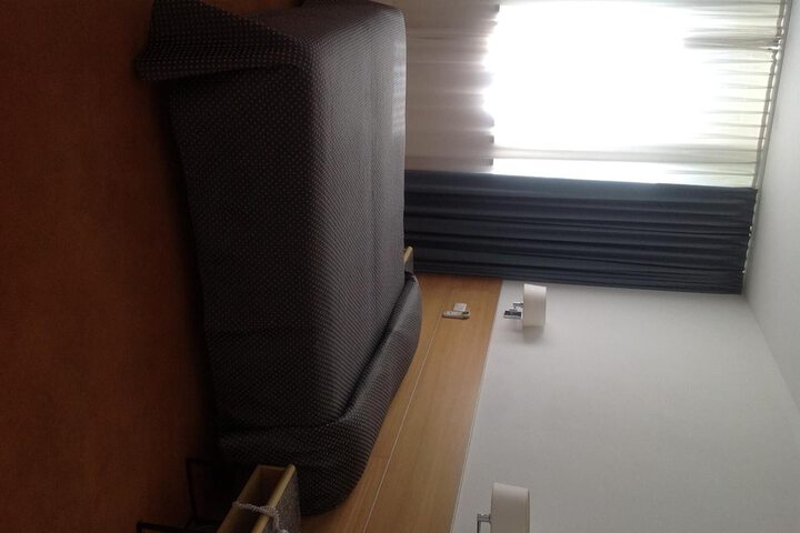 Room 8 of 43