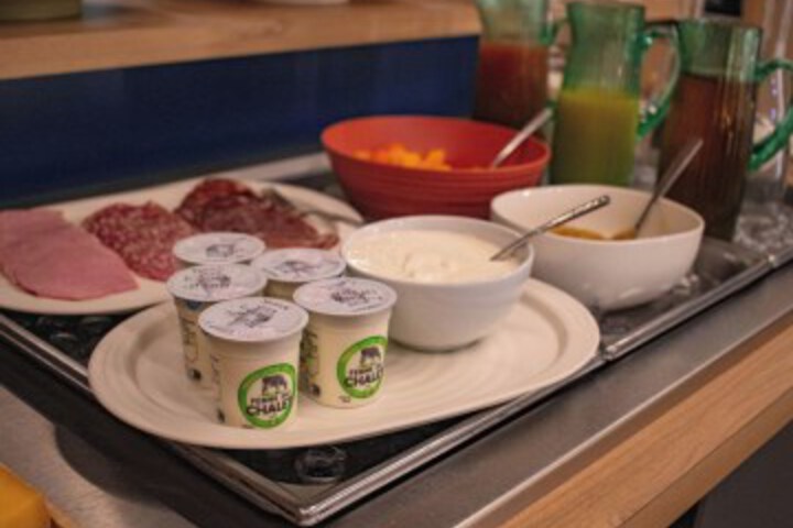 Dining 80 of 98