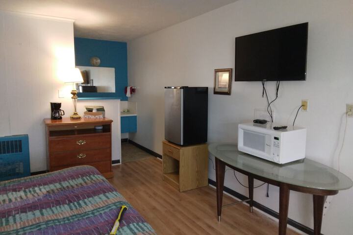 Room 16 of 64