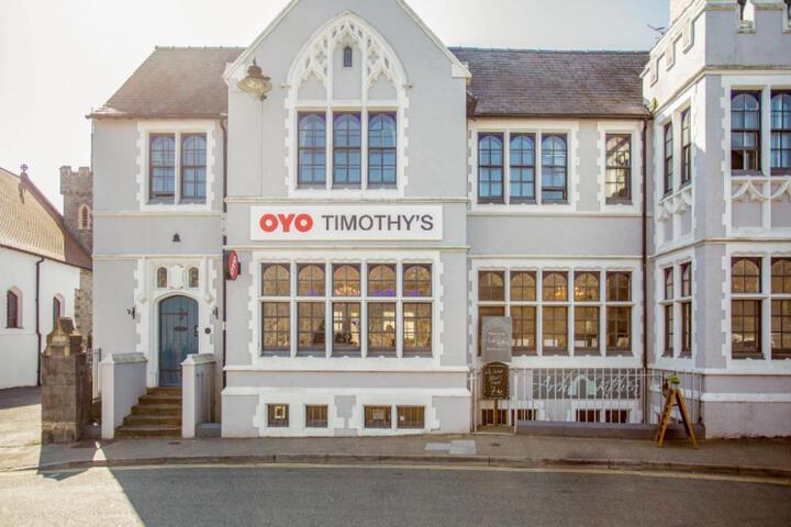 OYO Timothys