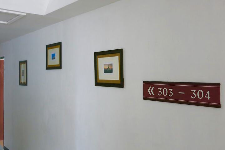 Ballroom/Hall 37 of 48