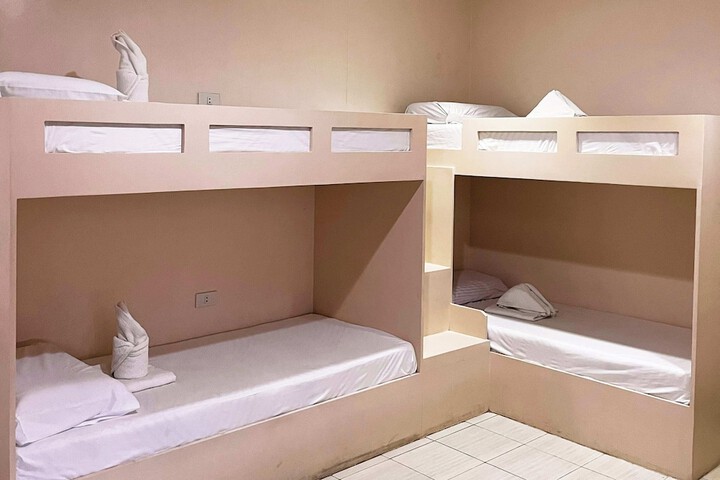 Room 44 of 90