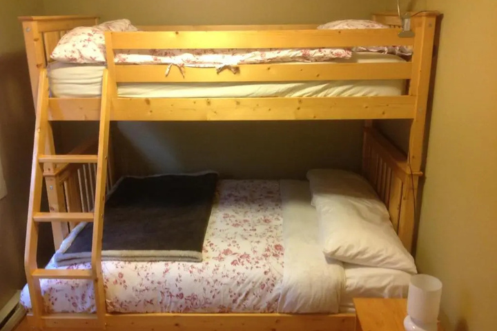 Room 3 of 16