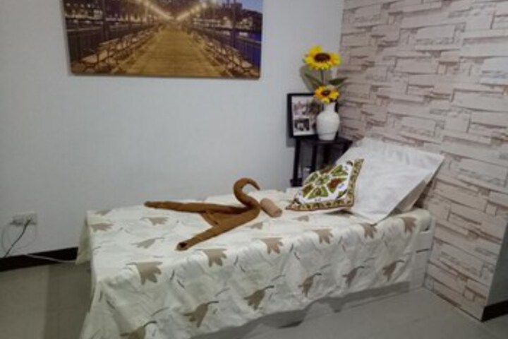 Room 10 of 24
