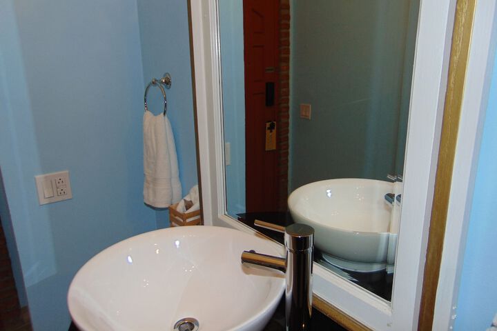 Room 114 of 413