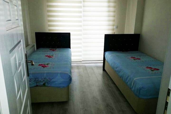 Room 10 of 20