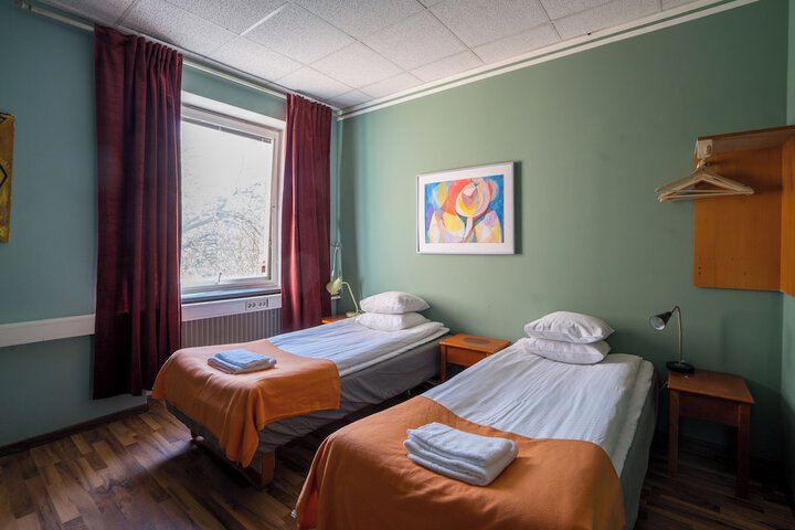 Room 37 of 87