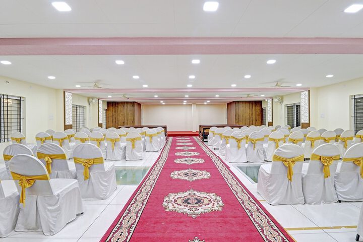 Ballroom/Hall 25 of 34