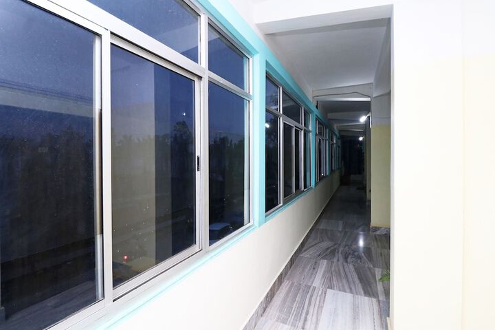 OYO 41968 Hotel Bravo